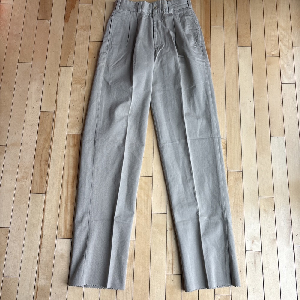 Bills Khakis Pants M2P-KTBL Sz 26 Khaki Pleated Twill Standard Fit Unhemmed NWT